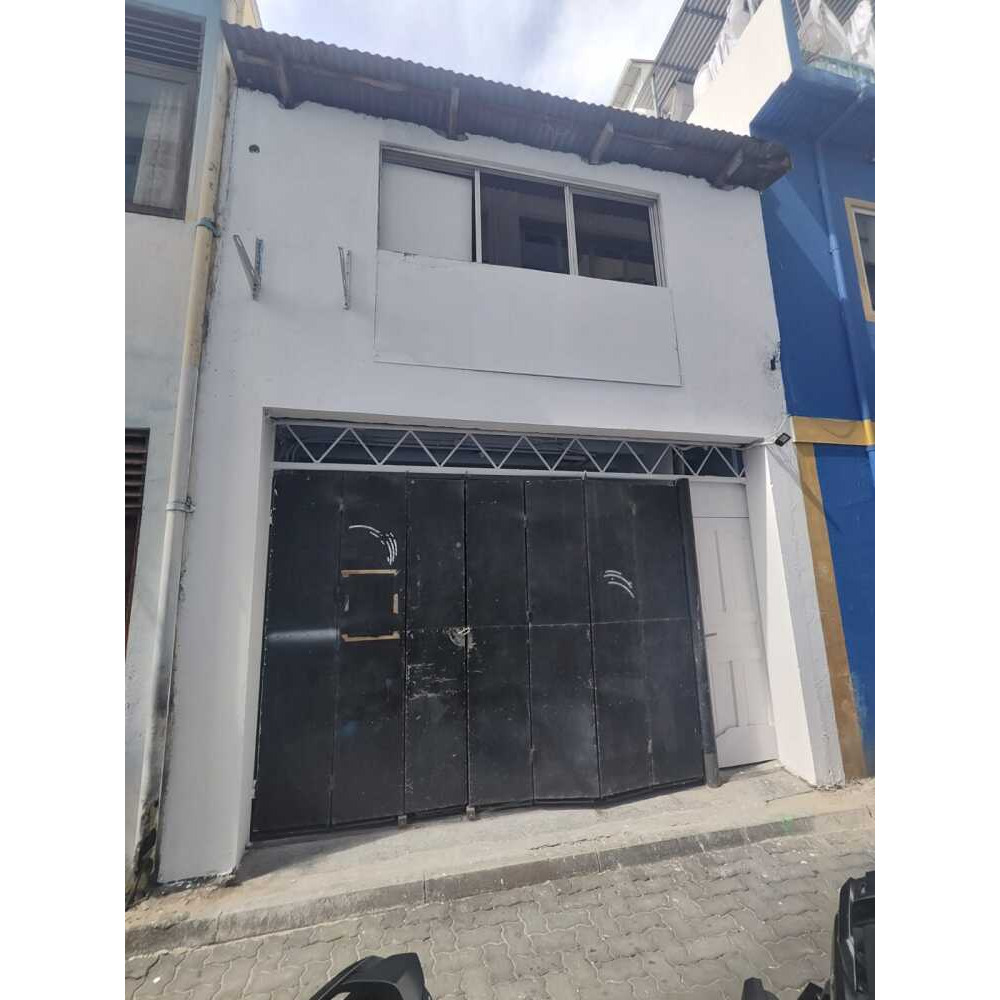 Space for Accomodation/Godown or Workshop for rent 700sqft total with deck — Malé — Maafannu
