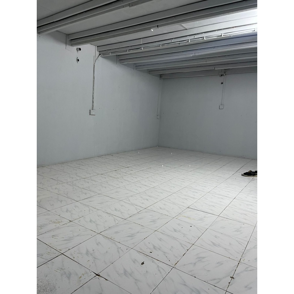 Storage/ workspace with staff accommodation. — Malé — Galolhu