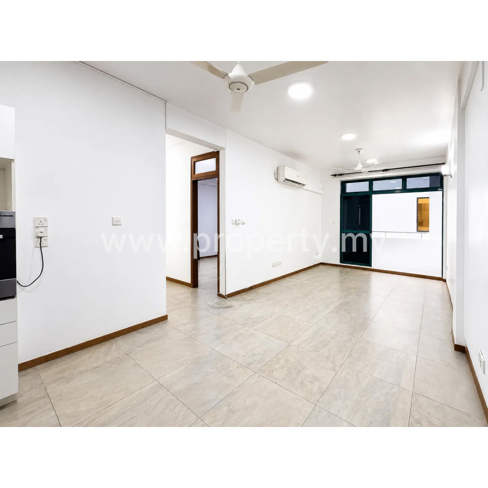 Unfurnished 3 bedroom + 1 maid room apartment in Dhilbahaaru Magu, 3rd FL, Male' — Malé — Machchangolhi