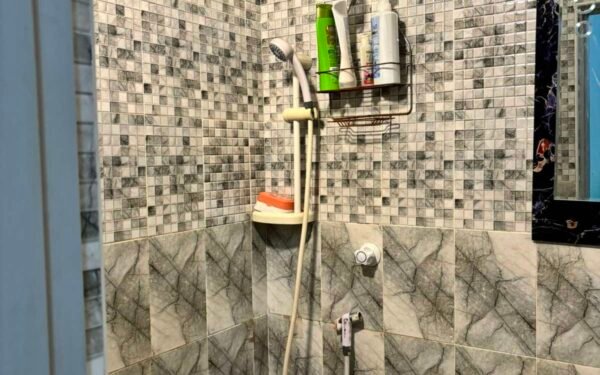 1 room with attached toilet — Malé — Galolhu