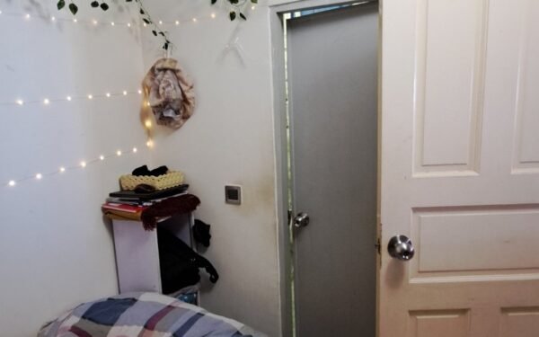 1 room with attached toilet — Malé — Galolhu