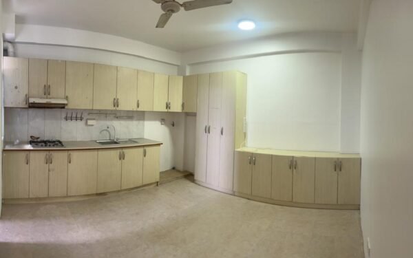4 room apartment for rent (8th floor) in a prime location from Male' — Malé — Galolhu
