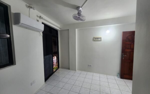 1 Room Apartment with Air Conditioner for Rent 8,000 MVR/month — Malé — Machchangolhi
