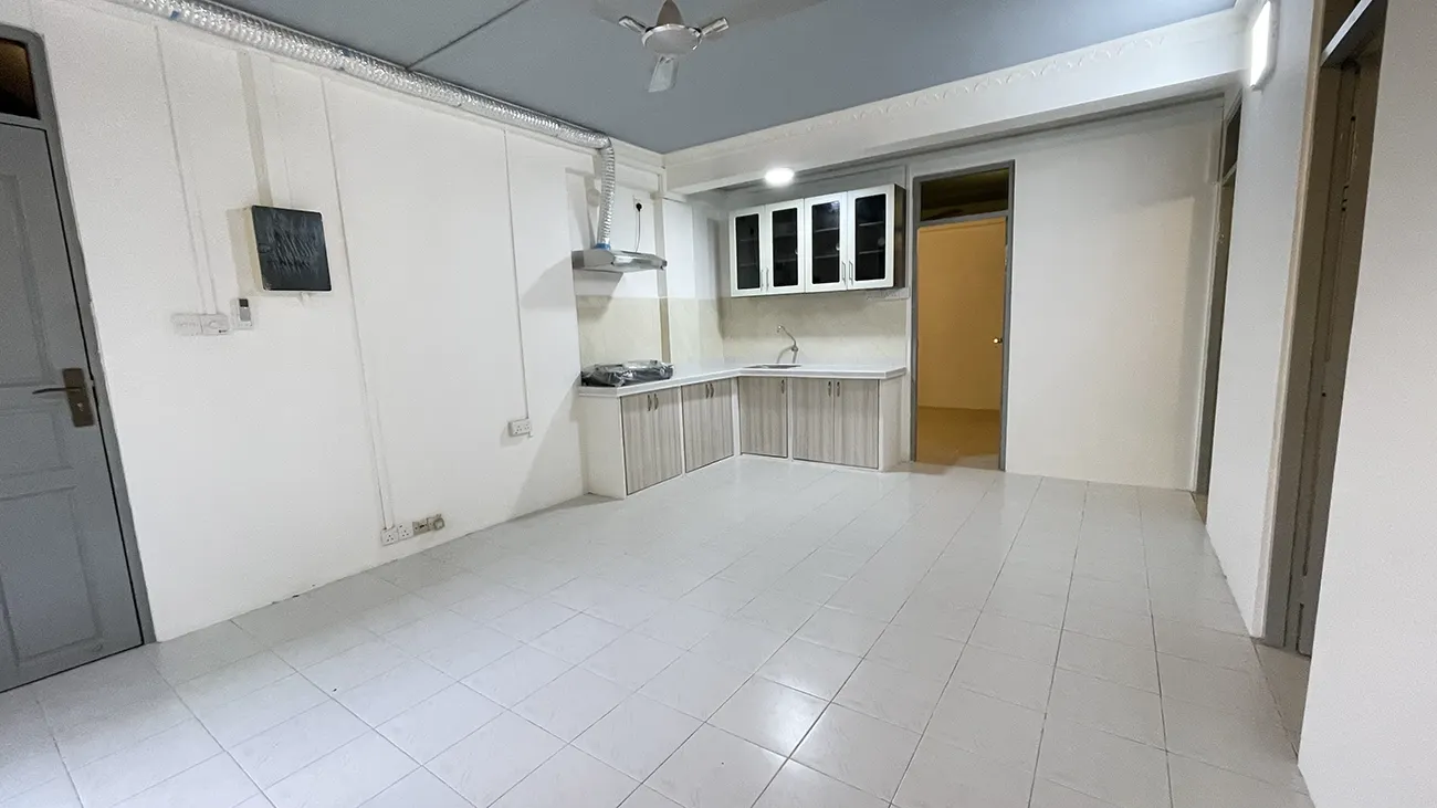 Unfurnished 3 BR for Rent (ML 195) — Buruzu Magu