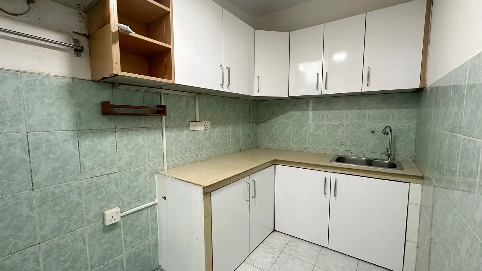 Unfurnished 5 Storey building for Sale (ML 106S) — Kulhidhoshu Magu