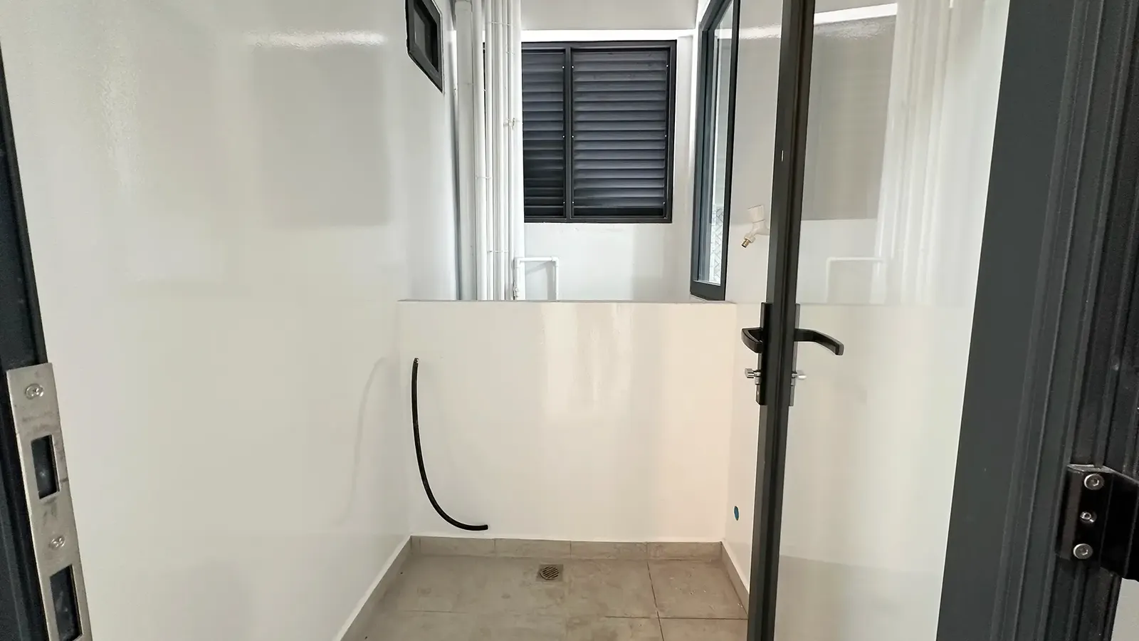 Unfurnished 2 BR for Rent (ML 258) — Fiyaathoshi Magu
