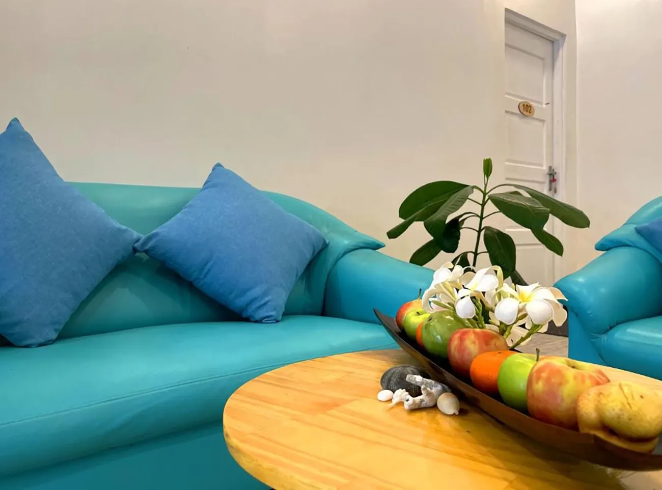 Guesthouse for Sale (IS 115) — Thulusdhoo