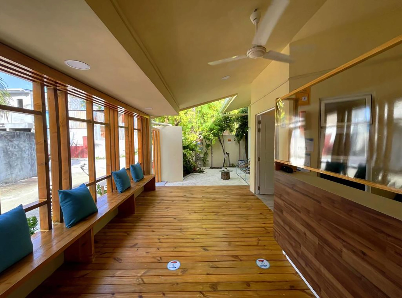 Guesthouse for Sale (IS 115) — Thulusdhoo