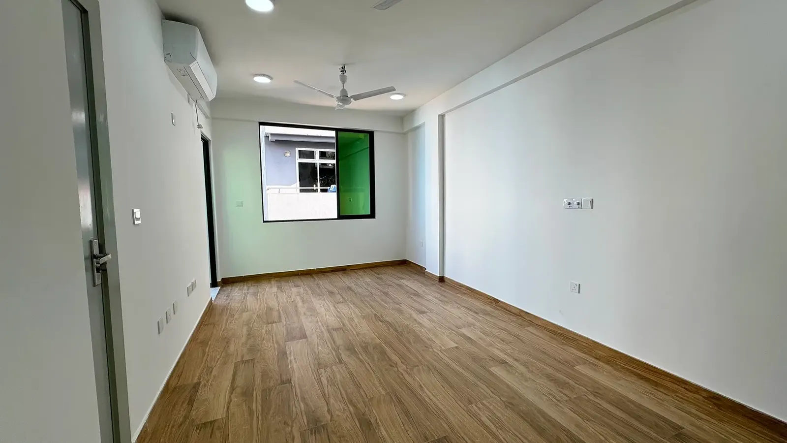 Unfurnished 2 BR for Rent (ML 275) — Lonuziyaaraiy Magu