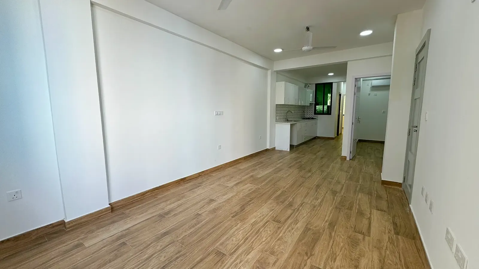 Unfurnished 2 BR for Rent (ML 275) — Lonuziyaaraiy Magu