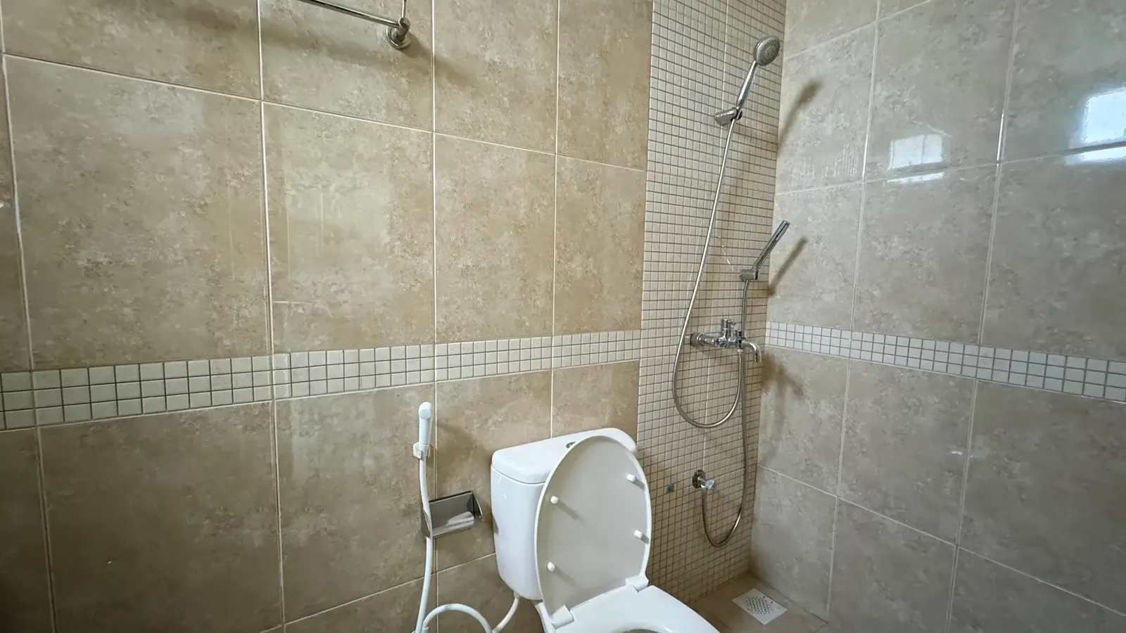 Commercial Space for Rent (ML 276) — Sakeena Manzil