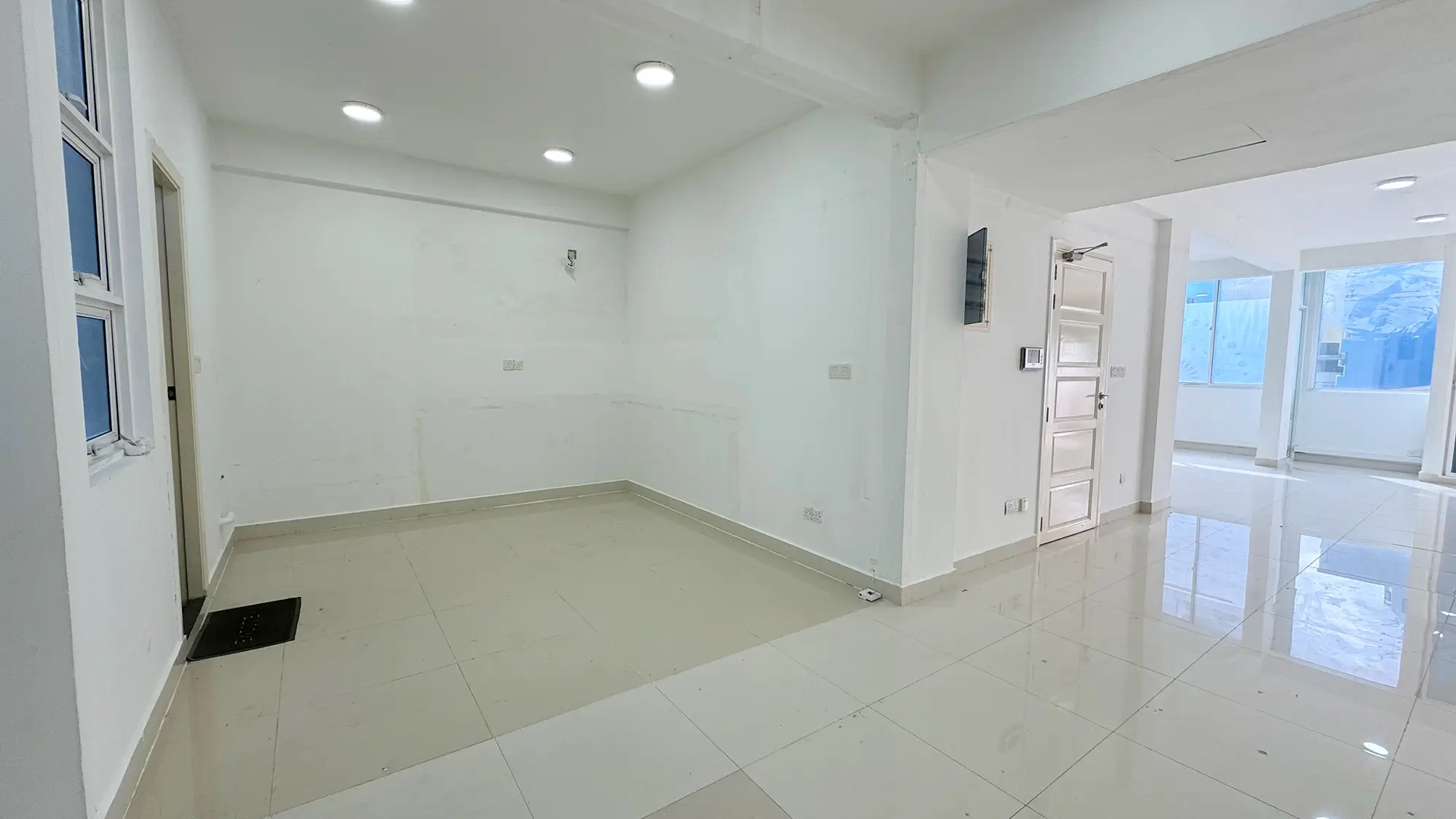 Commercial Space for Rent (ML 284) — Dhilbahaaru Magu
