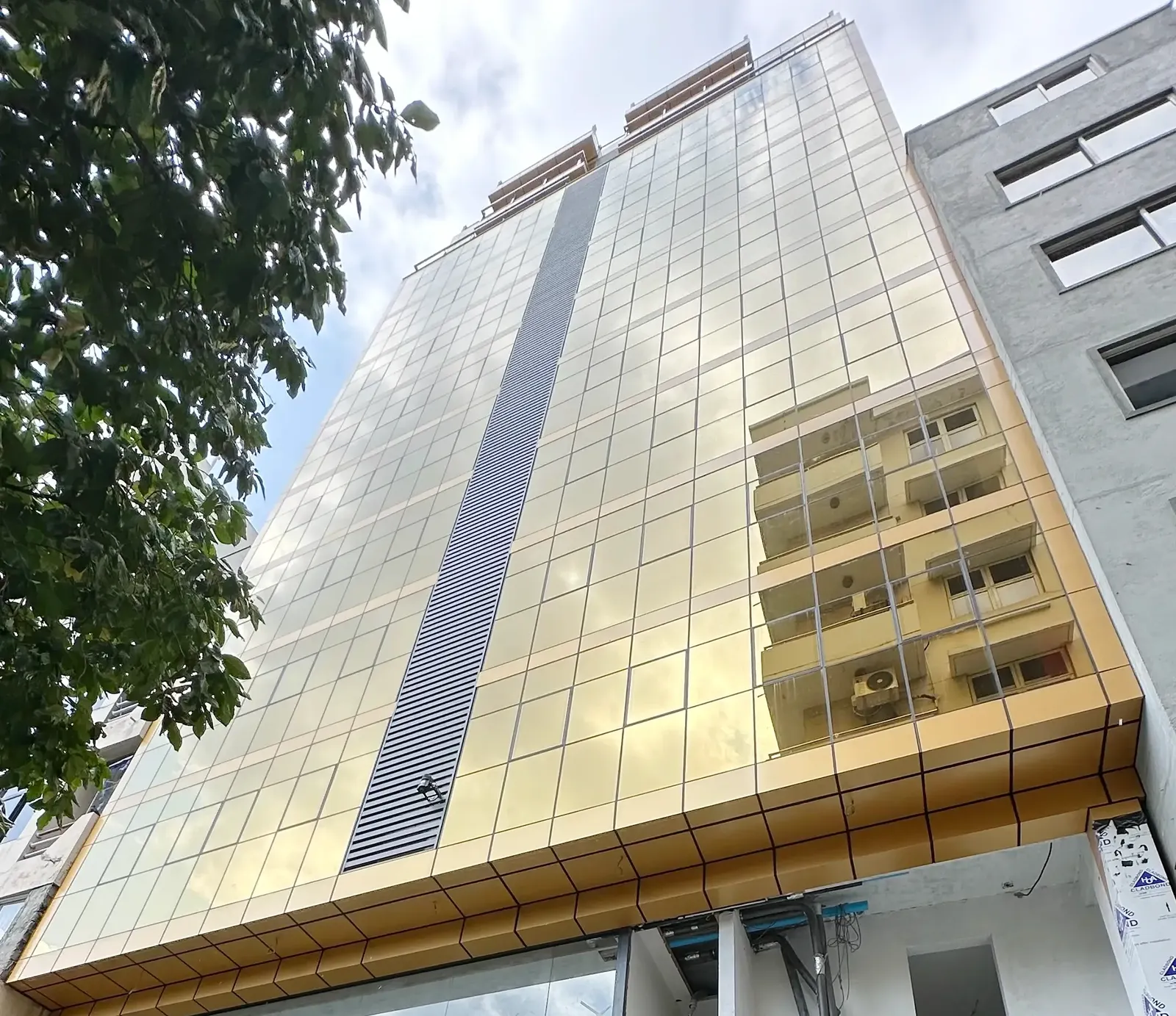 Commercial Space for Rent (ML 298) — Golden Tower