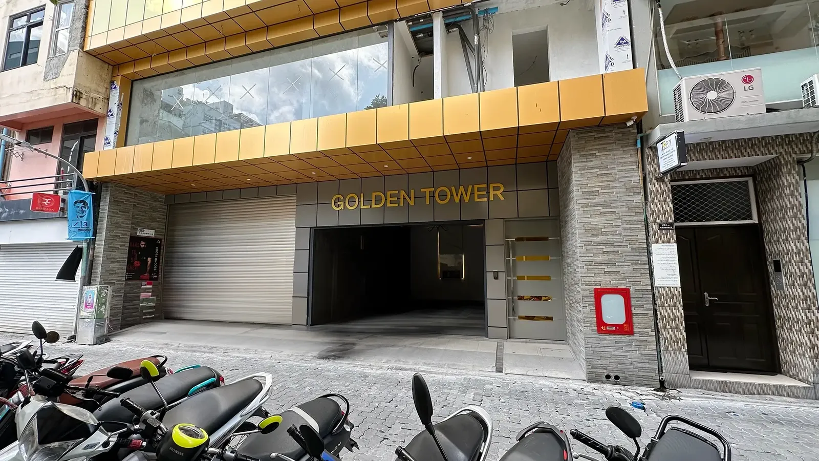 Commercial Space for Rent (ML 298) — Golden Tower