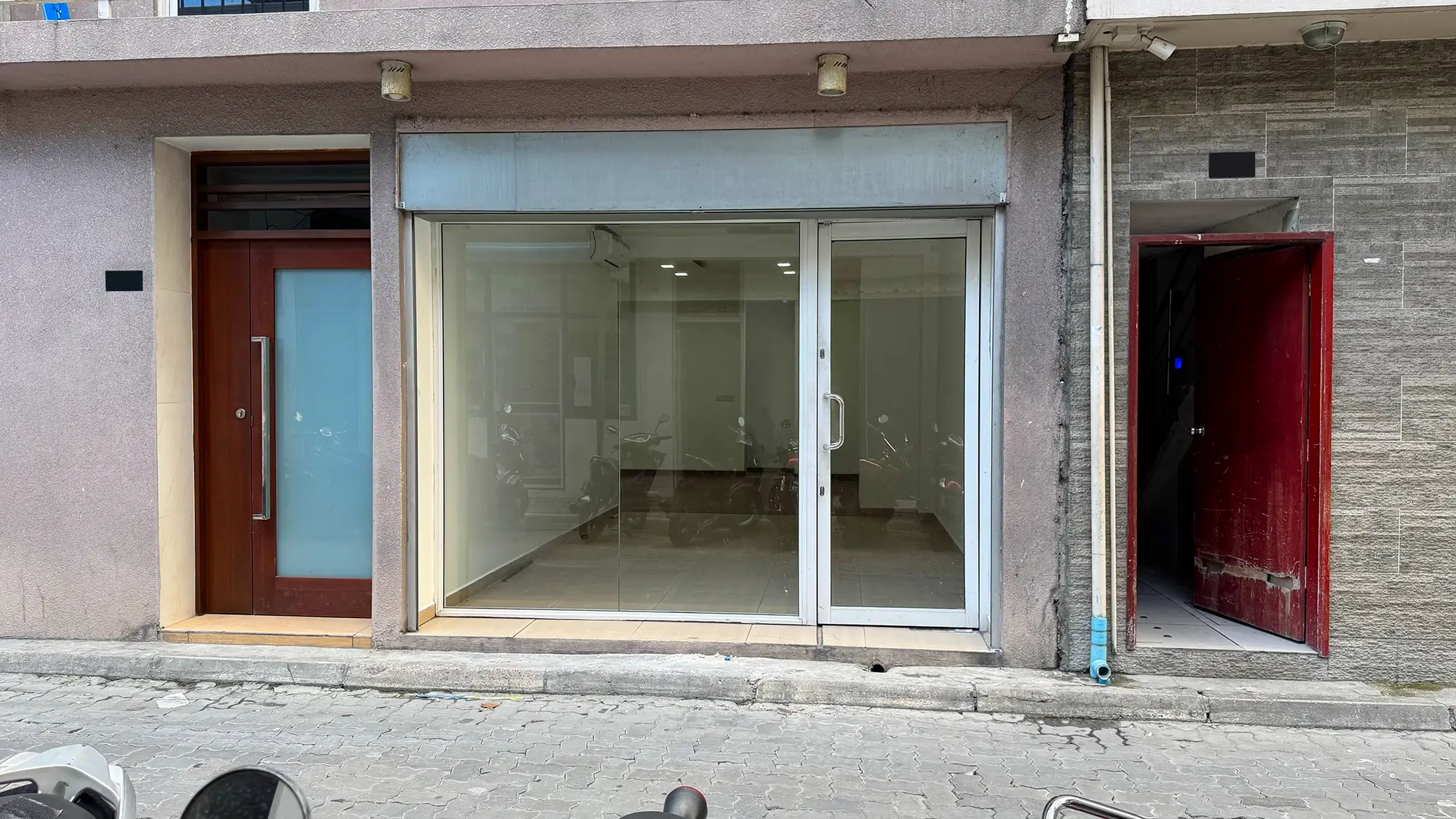 Commercial Space for Rent (ML 293) — Sitthimaavaa Hingun
