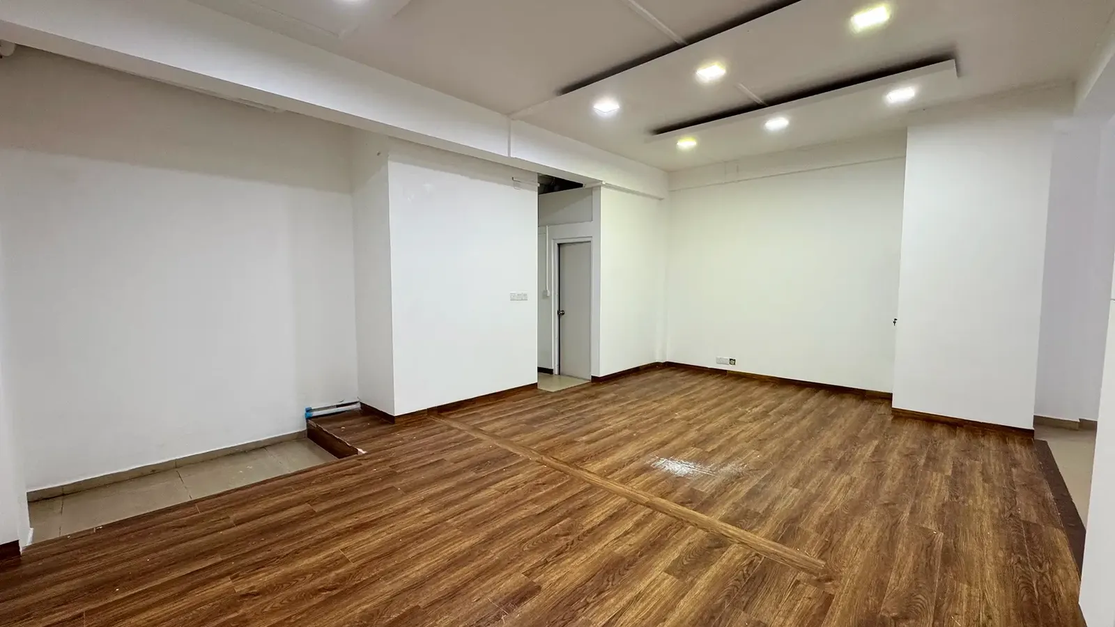 Commercial Space for Rent (ML 293) — Sitthimaavaa Hingun