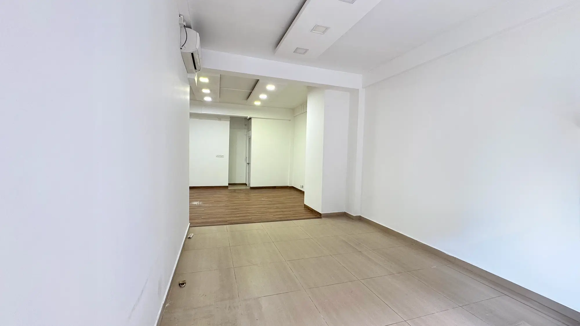 Commercial Space for Rent (ML 293) — Sitthimaavaa Hingun