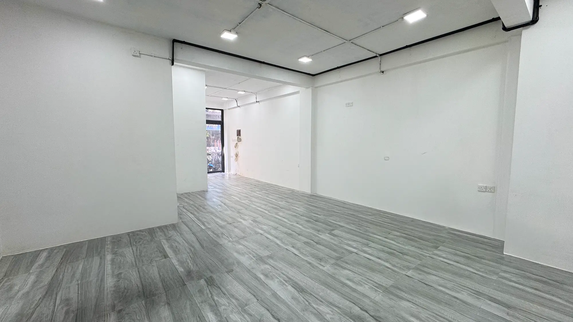 Commercial Space for Rent (ML 299) — Lonuziyaaraiy Magu