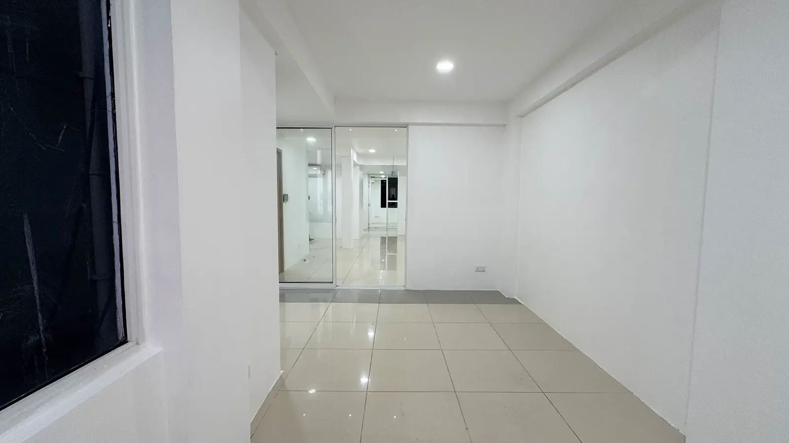 Commercial Space for Rent (ML 303) — Koaru Kendi Magu