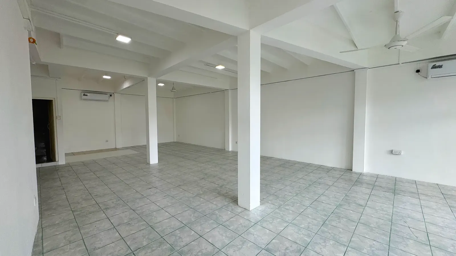 Commercial Space for Rent (ML 311) — Chaandhanee Magu