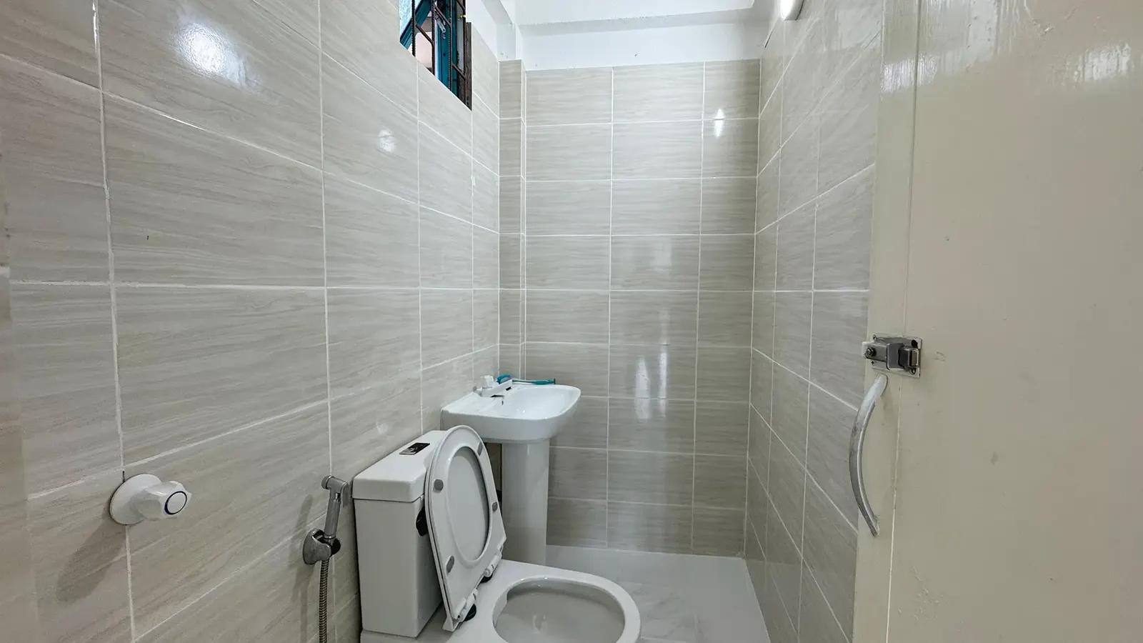 Commercial Space for Rent (ML 311) — Chaandhanee Magu