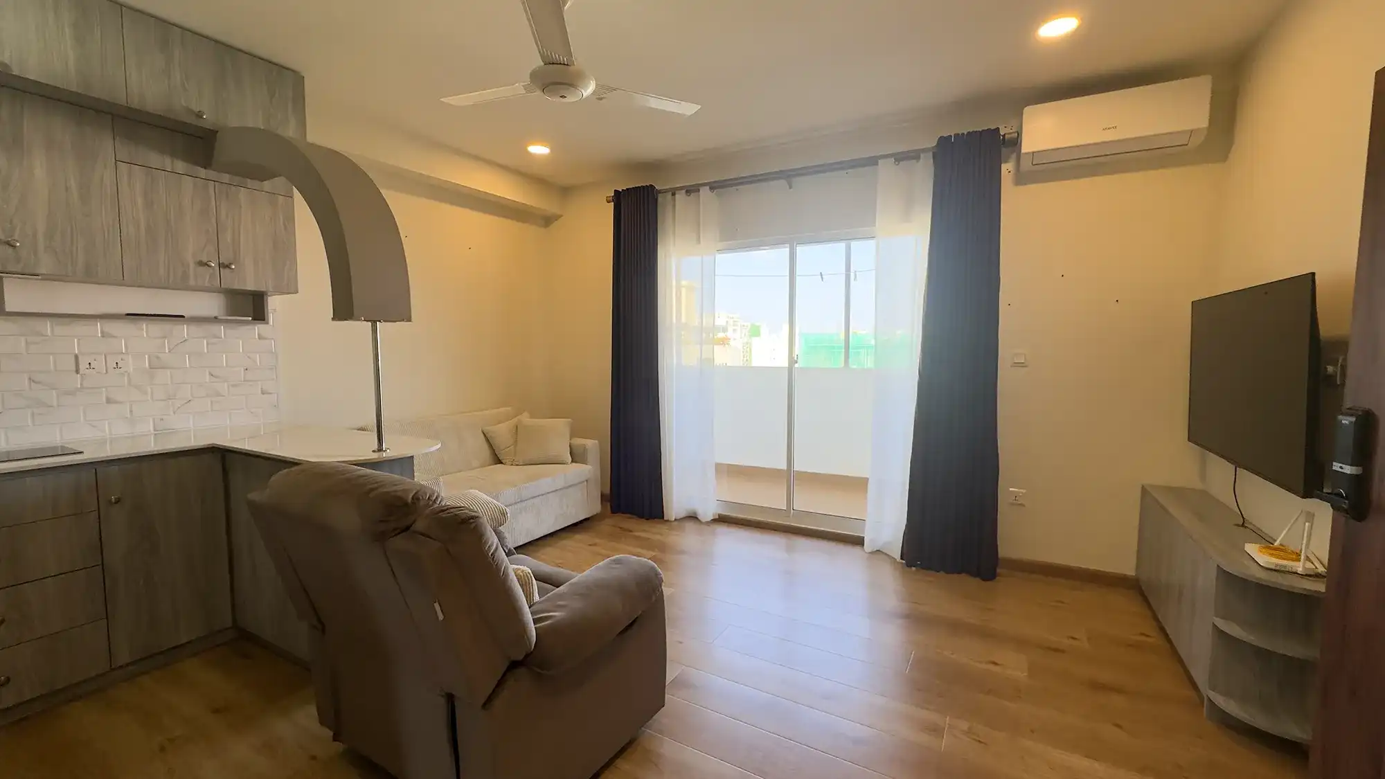Semi Furnished 2 BR for Rent (ML 398) — Sitthimaavaa Hingun