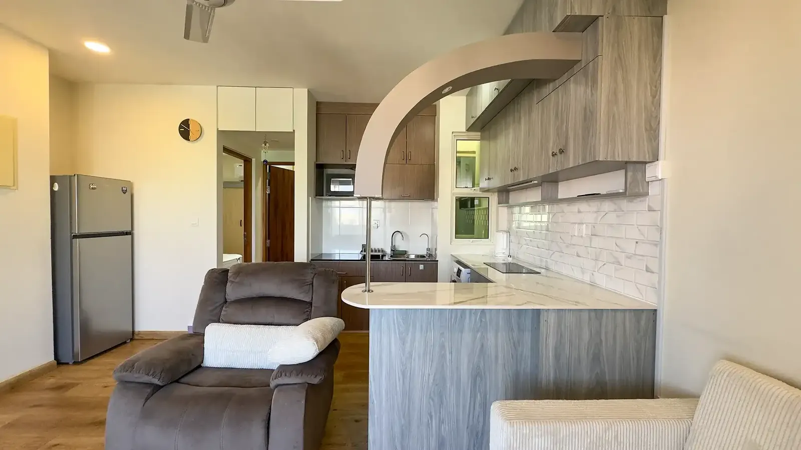 Semi Furnished 2 BR for Rent (ML 398) — Sitthimaavaa Hingun