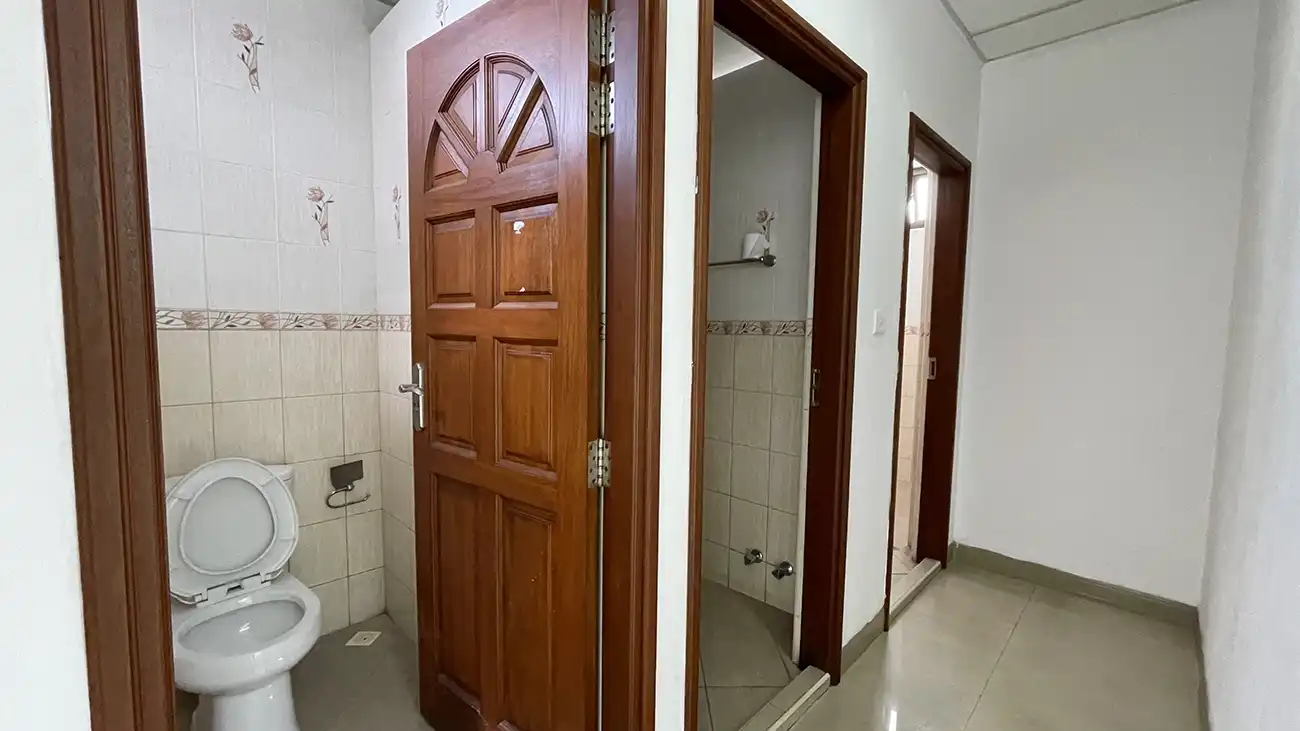 Commercial Space for Rent (ML 400) — Sea Tracs Building