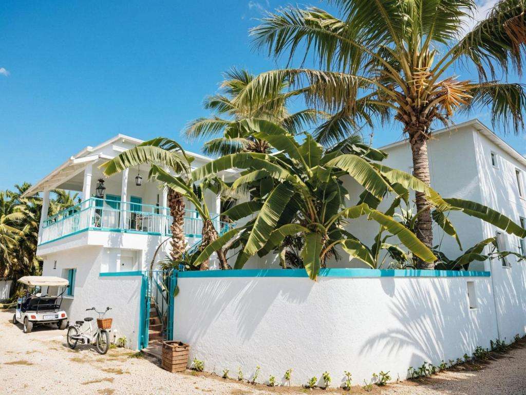 Guesthouse for Sale (IS 138) — Sunseasurf Maldives