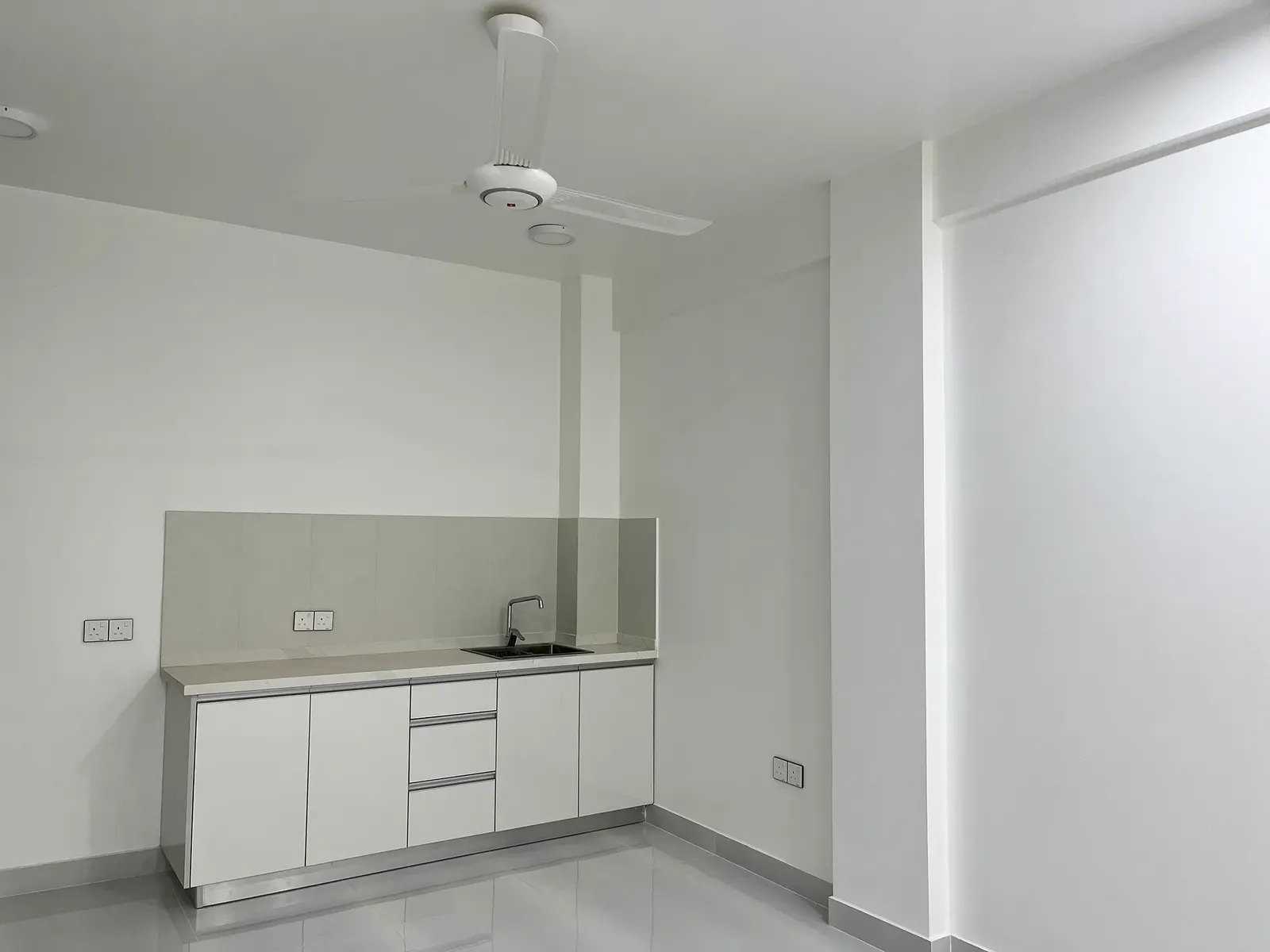 Unfurnished 3 BRs for Rent (ML 406) — Bodurasgefaanu Magu
