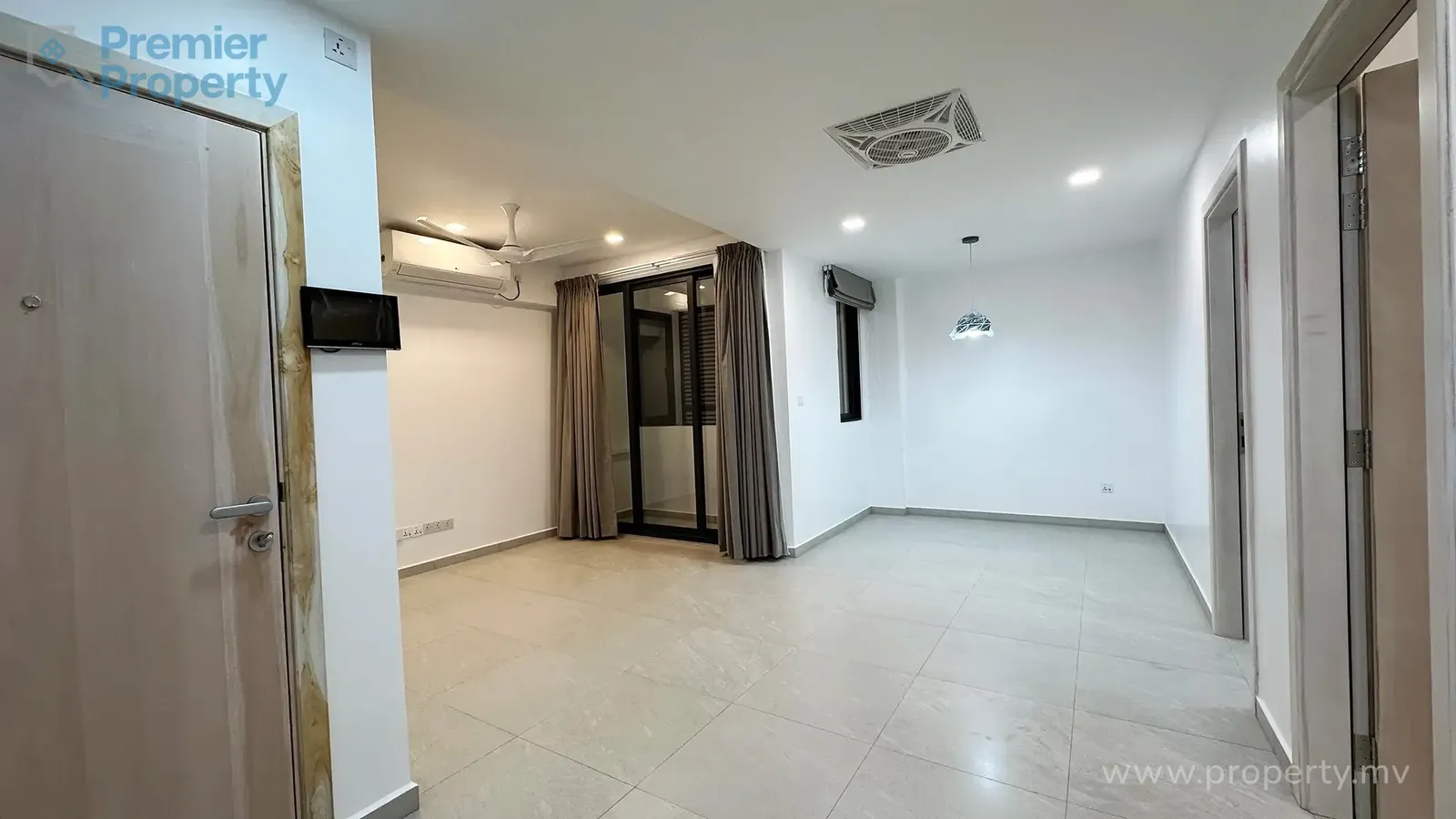 Commercial Space for Rent (ML 416) — Fiyaathoshi Magu