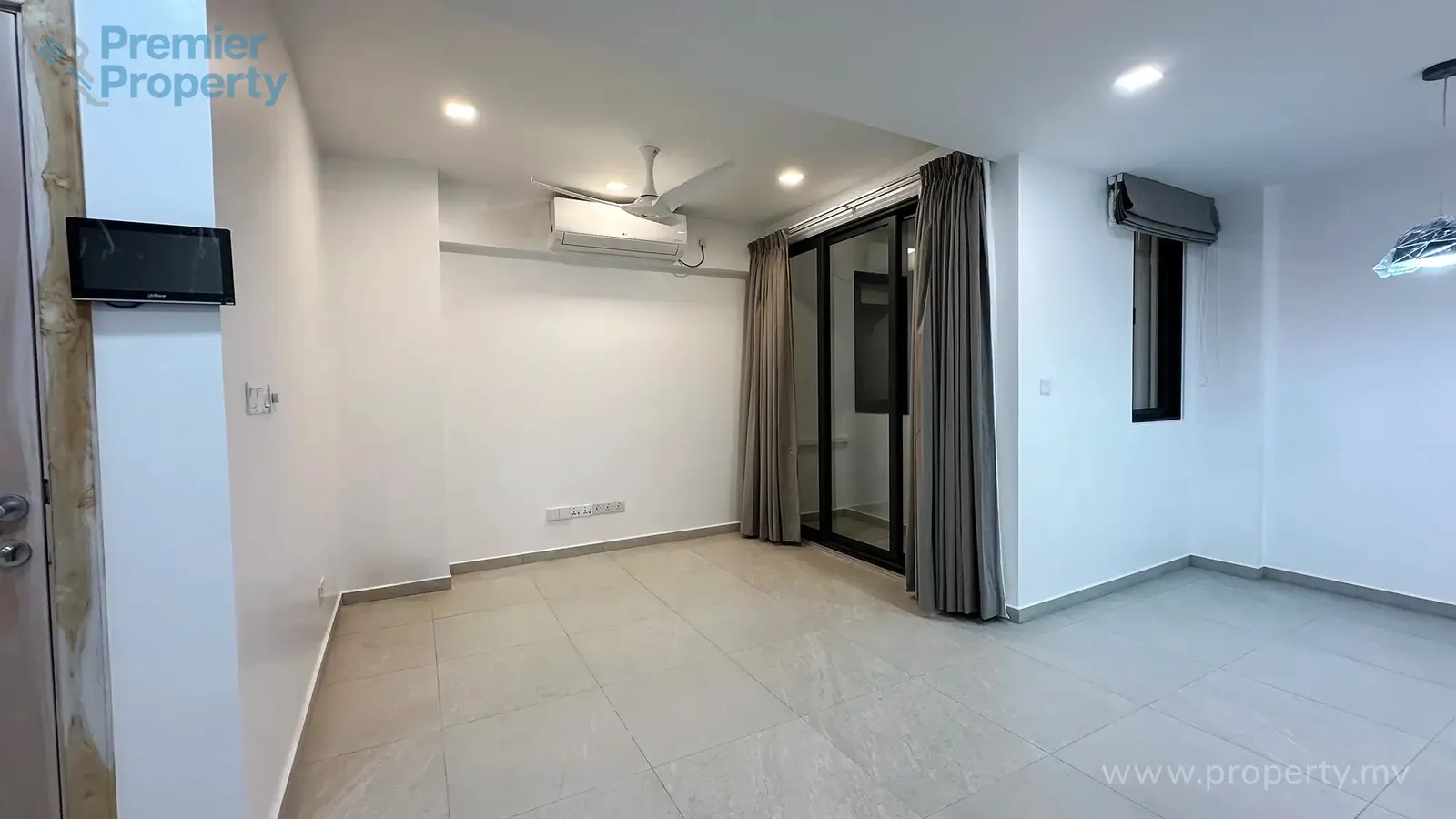 Commercial Space for Rent (ML 416) — Fiyaathoshi Magu