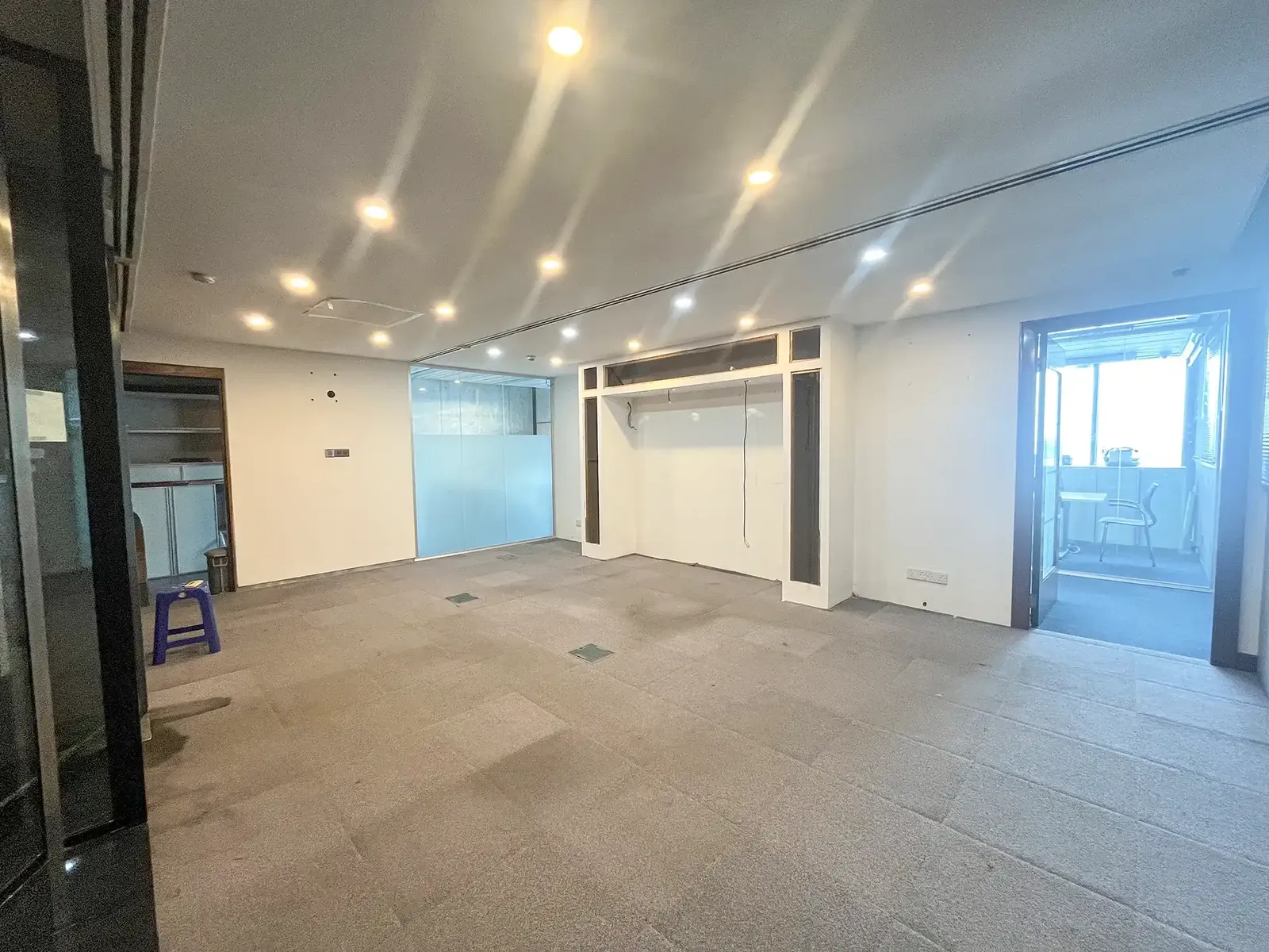 Commercial Spaces for Rent (ML 424) — Cyprea Building
