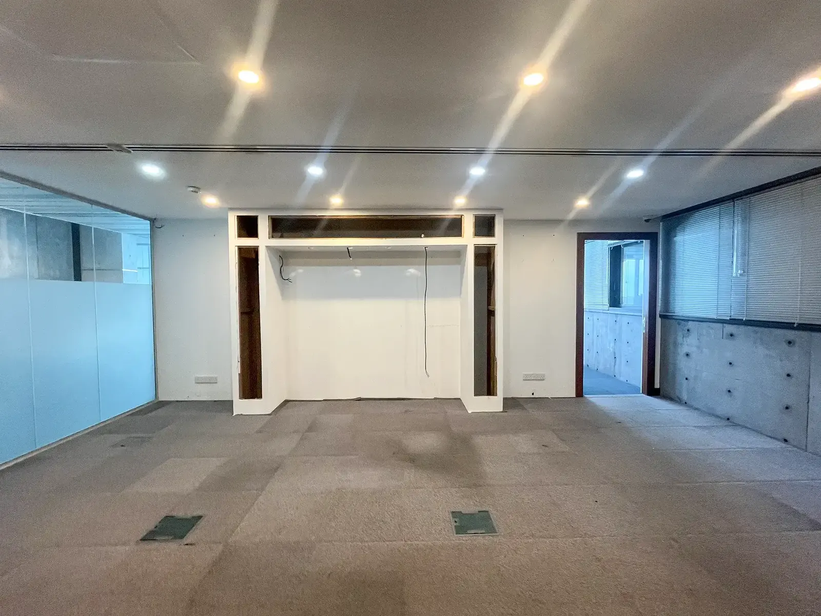 Commercial Spaces for Rent (ML 424) — Cyprea Building