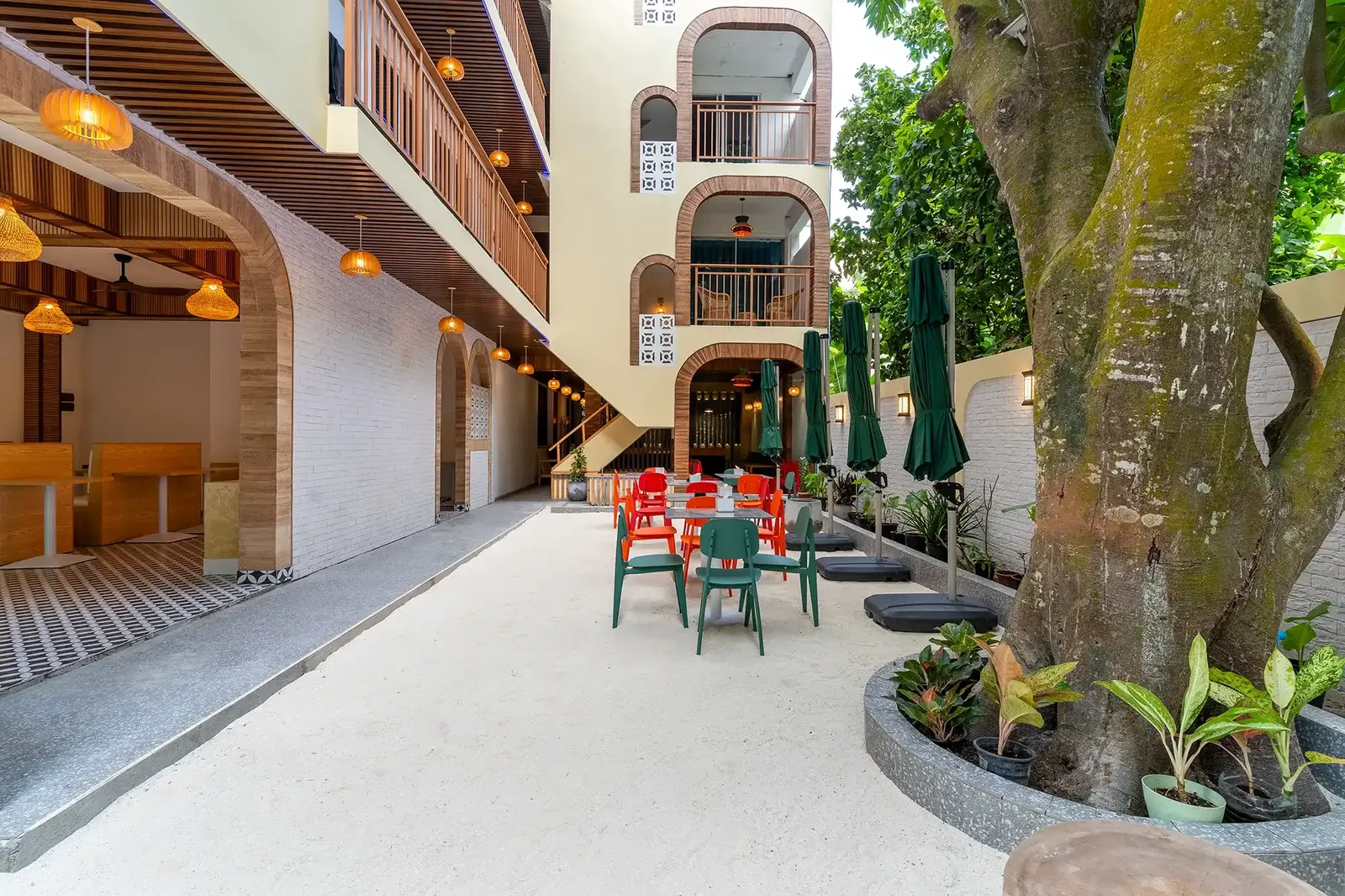 Guesthouse for Sale (IS 141) — Ukulhas