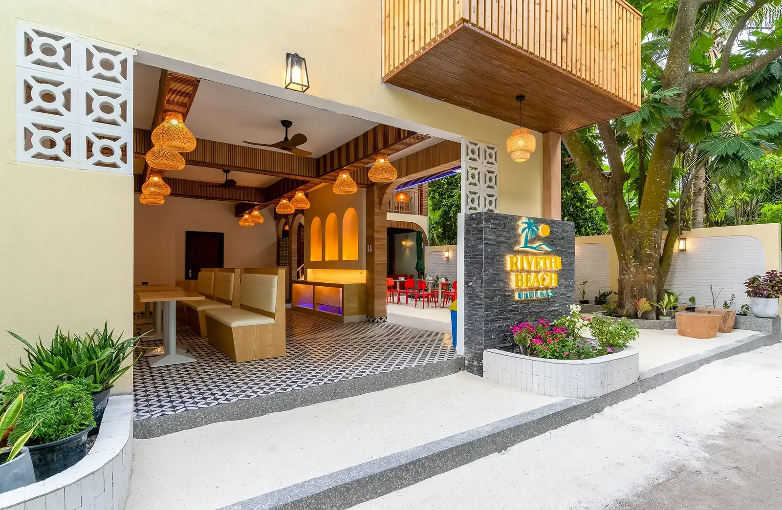 Guesthouse for Sale (IS 141) — Ukulhas